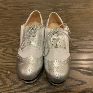 Women’s Patent Leather Tap Shoes